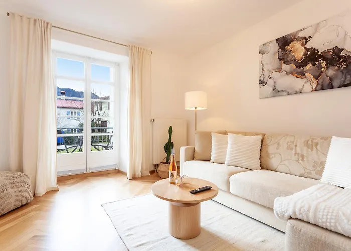 Best Butler Apartments Golden Glory I Zentrum I Kueche I Parken I Netflix